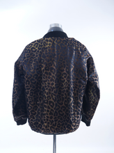 Load image into Gallery viewer, Bumper Jacket - Leopard
